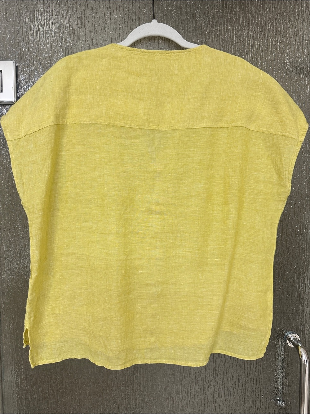 Tahari Bright Yellow Linen Split-Neck Short Sleeve Top - Picture 3 of 3